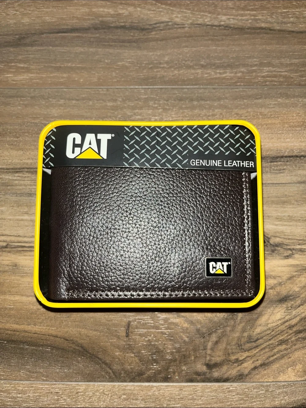 CAT-Brand Genuine Leather Men's Dark Brown Bi-Fold Wallet with RFID Shield